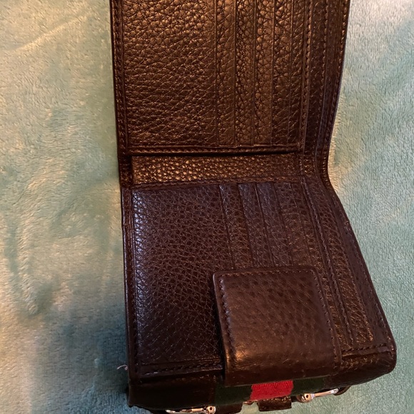 🎉SOLD🎉 Gucci Wallet - Picture 8 of 8